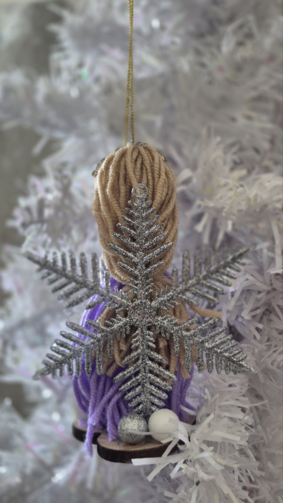 032- purple snowflake