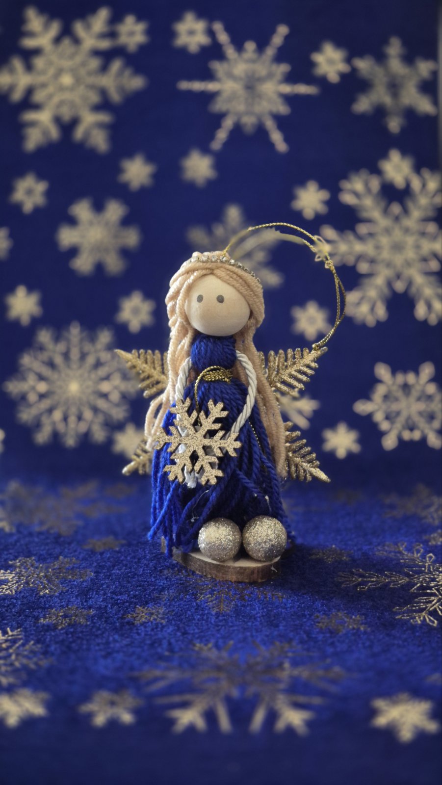 034- blue snowflake