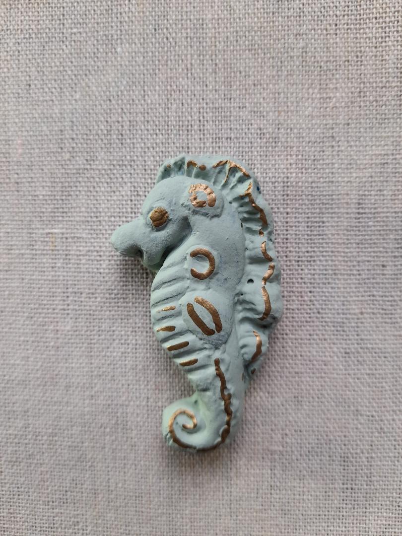 Handmade magnet- seahorse(gold)